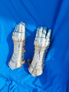 Gants de guerrier médiévaux en acier plaqué argent, style antique, design soudé en acier inoxydable, émail doux, pour reconstitution historique, Calvin - Product Image 2
