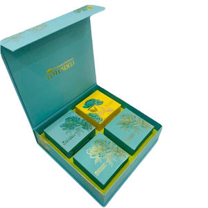 Boîte rigide de luxe pour gâteaux de lune en matériaux recyclés écologiques de haute qualité avec feuille d'or florale et impression personnalisée - Product Image 1
