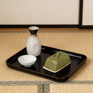 Pot à beurre rustique de style farmhouse avec couvercle en dôme, base large, finition émaillée lisse, résistant à la chaleur, plat de service pour la cuisine et la salle à manger - Product Image 5