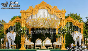 Magnifique Mandap de mariage en bois pour l'extérieur, décoration traditionnelle en bois, thème Grand Royal Rajwada - Product Image 2