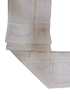 Tela Bordada con Hilo Blanco, 100% Algodón Peinado, Fabricada en India, para Vestidos o Blusas de Moda, Disponible a Precio de Exportación - Product Image 4