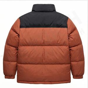 แจ็กเก็ตขนเป็ดแบบเข้ารูปสำหรับฤดูหนาวเสื้อผ้าบุด้วยผ้าฝ้ายมีฮู้ดอบอุ่นสำหรับผู้ชายแฟชั่นแบบสั่งทำ - Product Image 3