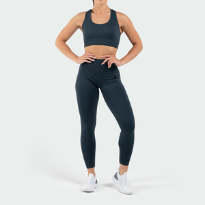 Conjunto Deportivo de 2 Piezas para Mujer, Personalizado, de Alta Calidad, Tejido Elástico, Transpirable, Ligero, de Secado Rápido, Leggings Largos hasta la Mitad de la Pierna - Product Image 4