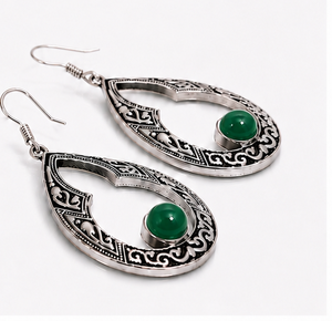 Pendientes redondos de plata de ley con ónix verde |   Pendientes Colgantes de Plata 925 con Forma de Lágrima |   Pendientes Hechos a Mano de Ónix Verde Natural |   Boho Gi - Product Image 3