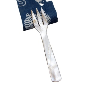 Cuchara de nácar clásica ecológica de primera calidad para un ambiente gastronómico refinado - Product Image 3