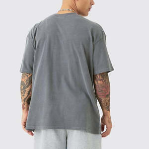 T-shirt à manches courtes de qualité supérieure, coupe ajustée, imprimé en relief, dernière arrivée, t-shirt homme personnalisé ajusté avec imprimé en relief - Product Image 2
