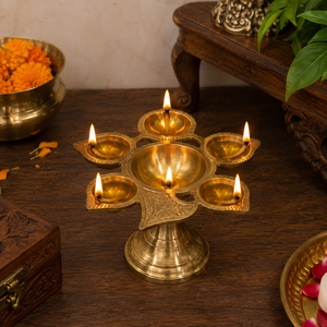 Lámpara de aceite Diya de latón hecha a mano al por mayor con 6 mechas, Puja Deepam, decorativa para festivales, hogar, templo, regalo, proveedor OEM - Product Image 4
