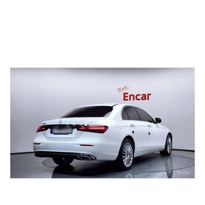 Mercedes-Benz Clase E E250 Exclusive 2023, 27.479 km, Emisión Euro V, Caja de Cambios Automática, Asientos de Cuero, Volante a la Izquierda, Cámara Trasera - Product Image 2