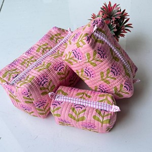 Set Of 3 Pink Floral Cosmetic Storage Toiletry <b>Bags</b> With Cartoon Pattern Textile Material Multi Function Cover Closure - Product Image 6