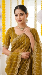 Sari de Seda Color Mostaza para Mujer, Marca AARA, con Borde Bordado, Estilo Tradicional para Bodas, Largo hasta el Suelo, Corte Regular, India, Pakistán - Product Image 4