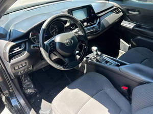 Toyota C-HR XLE Sport Utility 4D 2018 Prêt à être expédié - Product Image 4