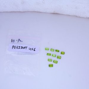 เพอริดอทธรรมชาติ 10 เม็ด ขนาด 4x6 มม. รูปทรงบาแกตต์ รับรองโดย IGI สีเขียวสดใส สำหรับทำเครื่องประดับตามสั่ง - Product Image 5