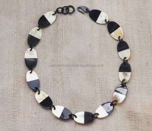 Collar de cuerno unisex hecho a mano con patrón en forma de número Cadena de eslabones lindo Regalo a granel perfecto para fiesta de boda Hecho en Vietnam - Product Image 3