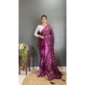 ATRACTIVA CHIFFON TIE-DYE PRINT TRABAJO LISTO PARA USAR SAREE CON BLUSA DESCOSADA VINO - Product Image 1