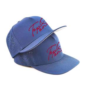 Casquette de baseball unisexe personnalisée à 5 panneaux, logo brodé bleu, perforations découpées au laser, casquette de sport imperméable 100% polyester - Product Image 5