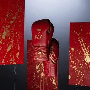 Guantes de Boxeo Fly de Cuero Genuino con Cordones, Diseño Rojo con Detalles Dorados para Adultos - Product Image 6