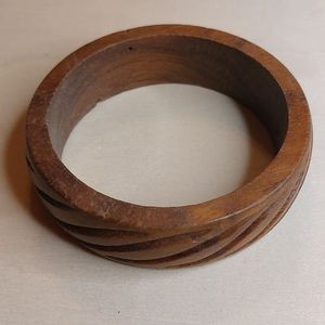 Bracelets en bois élégants de qualité supérieure pour femmes, bijoux en bois classiques conçus pour une utilisation à long terme, traditionnels et tendance - Product Image 2