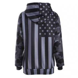 Sweat à capuche zippé intégral pour homme, coupe oversize, en polaire camouflage, avec logo personnalisé, strass et effet vintage - Product Image 6