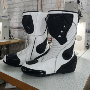 Botas de Motocicleta de Cuero, Zapatos de Carreras de Motocicleta, Zapatos Deportivos de Motocicleta de Cuero Transpirables e Impermeables - Product Image 1