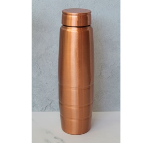 Botella de Cobre de Estilo Impresionante con Acabado Brillante, Tapa de Rosca a Prueba de Fugas, para Bebidas Ayurvédicas, Gimnasio, Fitness, Deportes, Viajes al Aire Libre - Product Image 1