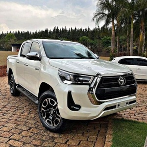 Toyota Hilux Pickup 4x4 Diésel Doble Cabina Entrega Rápida Excelente Estado Seminuevo y Nuevo Funcionamiento Suave Asientos Traseros de Cuero - Product Image 3