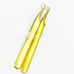 Pinza para Pestañas RMI Profesional Tipo Cincel, Recubierta de Oro, Acero Inoxidable Antibacteriano, Ligera, con Punta Serrada - Product Image 2