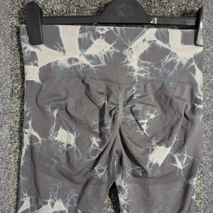 Leggings Deportivos Sin Costuras Grises Tie Dye Sin Marca, Leggings de Yoga con Efecto Fruncido en Glúteos - Product Image 3