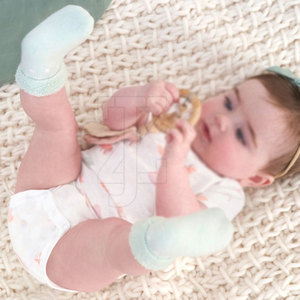 Calcetines de bebé antideslizantes de algodón suave y cálido, ajuste flexible, calzado cómodo para gatear, caminar temprano, tiempo de juego y actividades diarias - Product Image 2