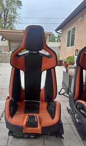 Siège de voiture de luxe personnalisable en cuir PU robuste, siège baquet de course en fibre de carbone et fibre de verre, non réglable - Product Image 4