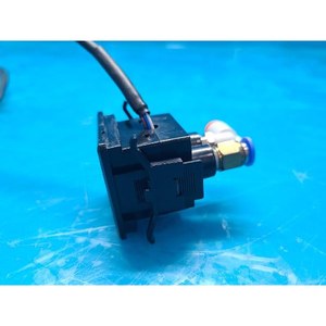 Medidor de Flujo Másico Térmico WISETEC WTDM-500 N1-2000-D24 Usado Como Está, Piezas de Equipos Semiconductores Legados - Product Image 2