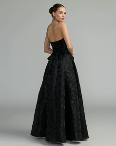 Elegante Vestido de Gala Vintage sin Tirantes con Cuello Cuadrado, Largo hasta el Suelo, de Satén, con Cinturón, Espalda Descubierta, Cintura Natural y Bordado Floral - Product Image 1