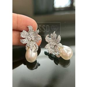 ต่างหูแบบติดเพชรซีกอนชุบเงินทองเหลืองคุณภาพพรีเมียมสวยงาม โดดเด่นสะดุดตา เหมาะสำหรับผู้หญิงใส่ไปงานเลี้ยงตอนเย็น - Product Image 1