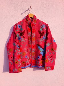 Manteau TNT brodé Suzani aux motifs inspirés du patrimoine, touche d'art vibrante, veste d'hiver, cadeaux pour les fêtes, robe kimono - Product Image 3