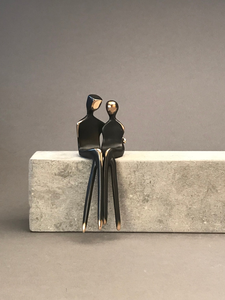 Sculpture élégante en bronze d'un couple amoureux, figurine romantique, statue d'art métallique artisanale, cadeau d'anniversaire intemporel, moderne - Product Image 2
