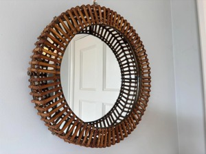Miroir mural en rotin et bambou antique, cadre naturel tissé à la main, parfait pour le salon, la chambre, décoration vintage et bohème. - Product Image 3