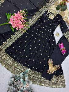 Costume Anarkali en soie noire brodée avec dupatta, tenue traditionnelle indienne et pakistanaise pour femmes, longueur au sol, pour mariage - Product Image 4