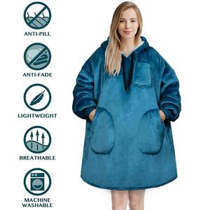 เสื้อคลุมฮู้ดผ้าเชอร์ปาขนาดใหญ่พิเศษสำหรับผู้หญิง ผลิตจากโพลีเอสเตอร์ถัก 100% ผ้าห่มสำหรับผู้ใหญ่แบบสวมใส่ได้ - Product Image 6