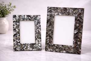 กรอบรูปแนวตั้งหรูหราประดับเปลือกหอยมุก งานฝีมือฝังเปลือกหอยลายเชฟรอน ของตกแต่งบ้านตั้งโต๊ะ ของขวัญ - Product Image 2