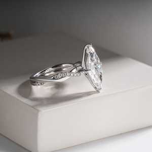 Anillo Moderno de Plata de Ley 925 con Moissanita de 3CT Corte Marquesa y Banda de Cuerda, Regalo Original para Cumpleaños y Fiestas para Novias - Product Image 4