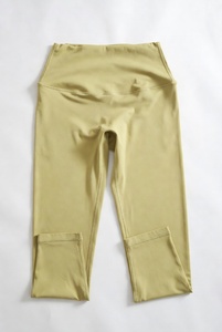 Leggings/Pantalons de yoga : Flexibilité supérieure, respirabilité inégalée, séchage rapide, grandes tailles. Améliorez votre pratique du yoga, performez avec confiance. - Product Image 5