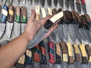 Lot de couteaux de chasse Damas mixtes avec étui – Livraison immédiate, stock disponible, vente en gros uniquement, option de sélection et d'assemblage de couteaux - Product Image 4