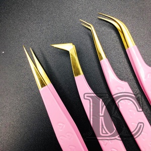 Pince à épiler de qualité supérieure en vison rose en acier inoxydable Extensions de cils Pince à épiler durable avec pointe dorée Conception de fond de coeur - Product Image 2