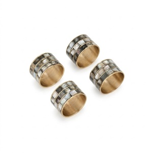 Ensemble de porte-serviettes élégants en nacre et laiton, faits à la main, avec incrustations de nacre, pour restaurants de haute couture - Product Image 1