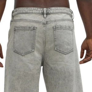 Shorts en jean délavé gris clair pour homme, déchirés et délavés, ourlet brut, décontracté, cinq poches, coupe droite, streetwear d'été, 100% coton, taille moyenne - Product Image 4