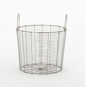 Panier en fil de fer fait main, panier à fruits en fil de fer tressé, revêtement noir en poudre - Product Image 1
