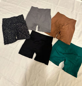 Shorts de yoga unisexes en gros pour femmes, taille haute, séchage rapide, respirants, pour la gym et le fitness - Product Image 4