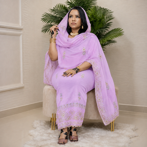 Tissu brodé en voile de coton 100% sudanais Toub |   Tissu élégant pour robes féminines, idéal pour les événements festifs, les occasions spéciales et le quotidien - Product Image 3