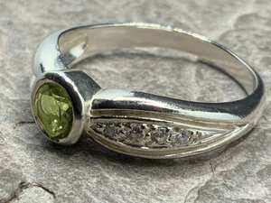 Anillo Vintage de Plata de Ley con Peridoto Verde, Joyería Hecha a Mano con Piedras Preciosas Naturales, Anillo Elegante de Moda, Regalo para Mujer - Product Image 6