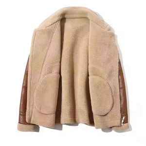 Veste d'hiver en cuir brun clair de qualité supérieure avec col en fourrure crème contrastant, fermeture éclair asymétrique, style aviateur décontracté pour homme, manteau chaud - Product Image 3