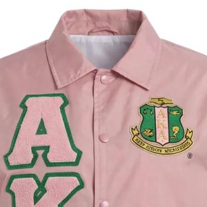 เสื้อแจ็คเก็ตโค้ชสีชมพูสำหรับผู้หญิง ปักลายตัวอักษร แจ็คเก็ตลำลองติดกระดุมด้านหน้า เสื้อคลุมแฟชั่นสตรีทแวร์ เสื้อท่อนบนสุดเก๋ เสื้อผ้าผู้หญิงมีสไตล์ - Product Image 5